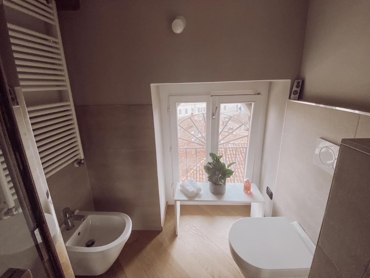 Historic Center Charming Apartment Free Wi-Fi Savigliano Eksteriør bilde